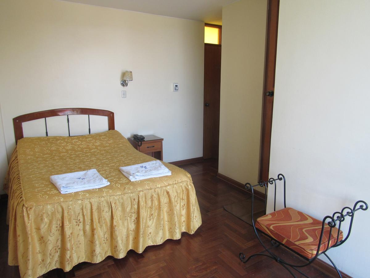 Hostal Siglo 21 Tacna Esterno foto